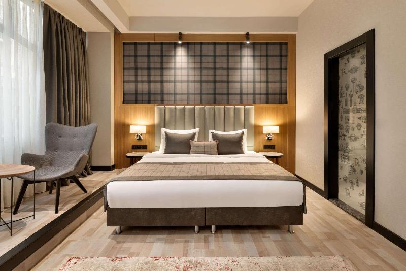 Ramada By Wyndham Budapest City Center - Oda