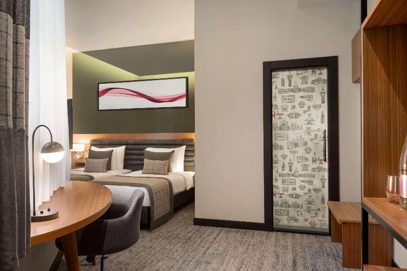 Ramada By Wyndham Budapest City Center - Oda