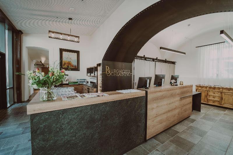 Burghotel Schlaining - Lobi