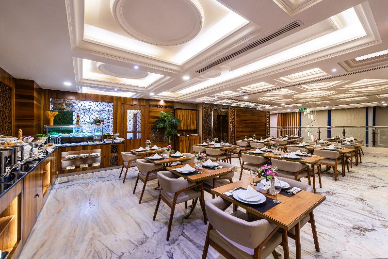 Crown Rose Hotel - Restoran