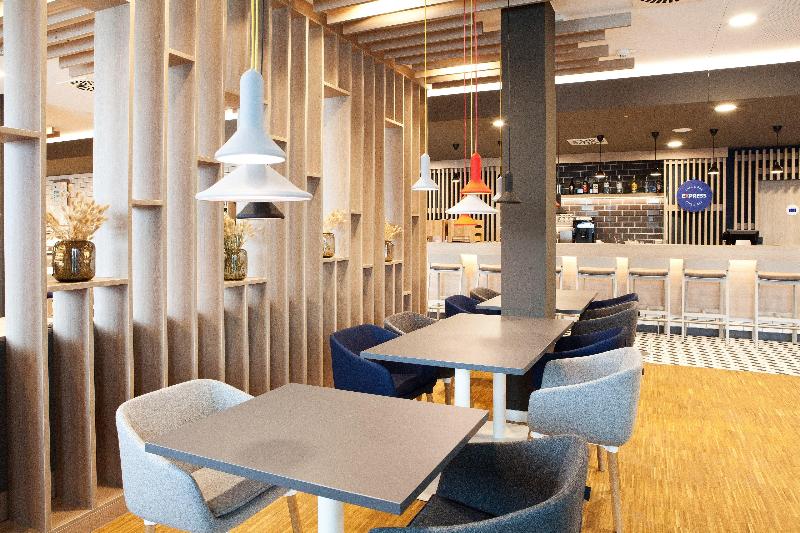 Holiday Inn Express Munich - Olympiapark - Bar