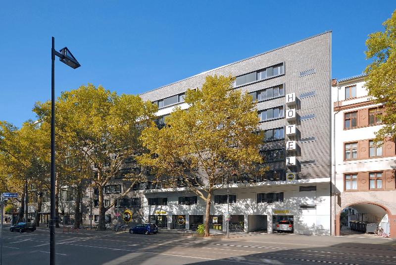 B&B Hotel Frankfurt City-Ost - Genel