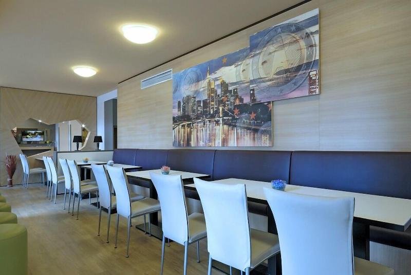 B&B Hotel Frankfurt City-Ost - Restoran