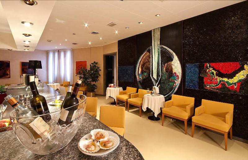 Grand Hotel President - Bar