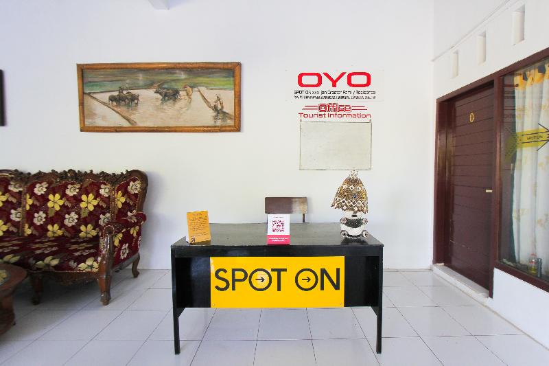 SPOT ON 2042 Zam Zam Family Syariah - Lobi