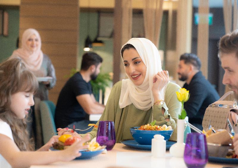 Holiday Inn & Suites Jubail Taibah - Oda
