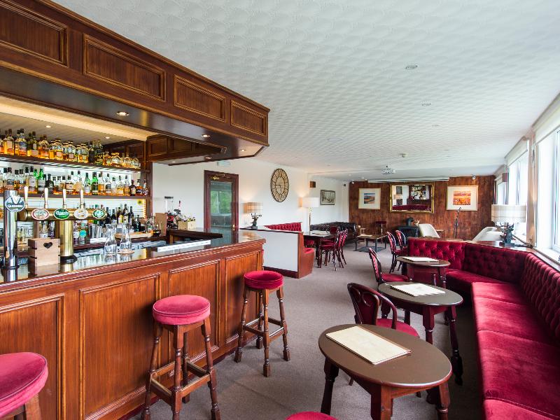 CRAIGVRACK HOTEL AND RESTAURANT - Bar