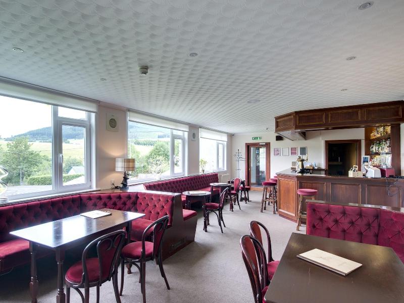 CRAIGVRACK HOTEL AND RESTAURANT - Bar