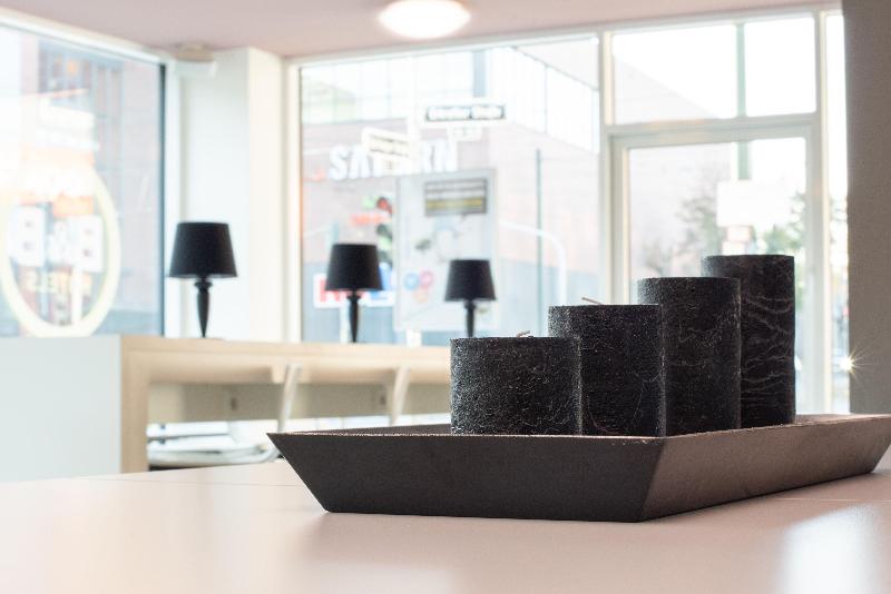 B&B Hotel Düsseldorf-Mitte - Lobi