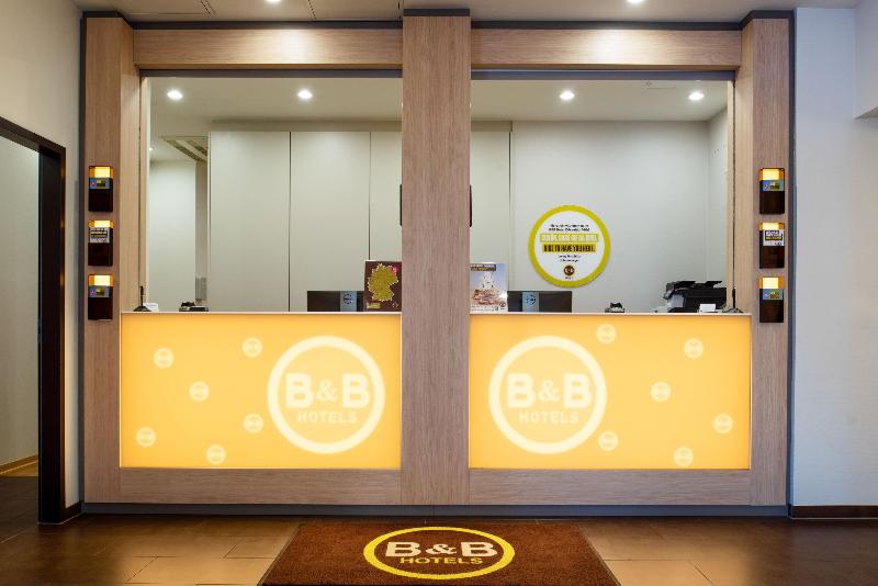 B&B Hotel Düsseldorf-Mitte - Lobi