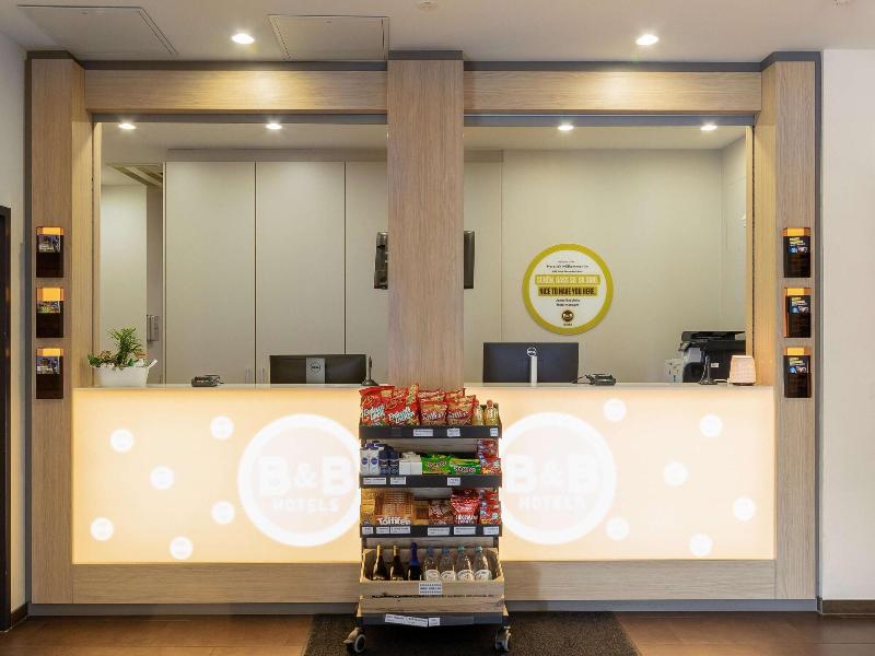 B&B Hotel Düsseldorf-Mitte - Lobi