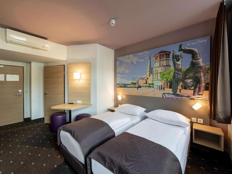 B&B Hotel Düsseldorf-Mitte - Oda