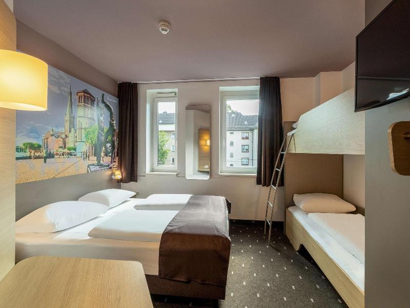 B&B Hotel Düsseldorf-Mitte - Oda