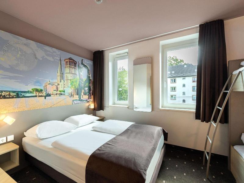 B&B Hotel Düsseldorf-Mitte - Oda