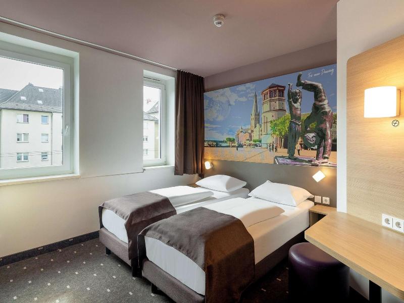 B&B Hotel Düsseldorf-Mitte - Oda