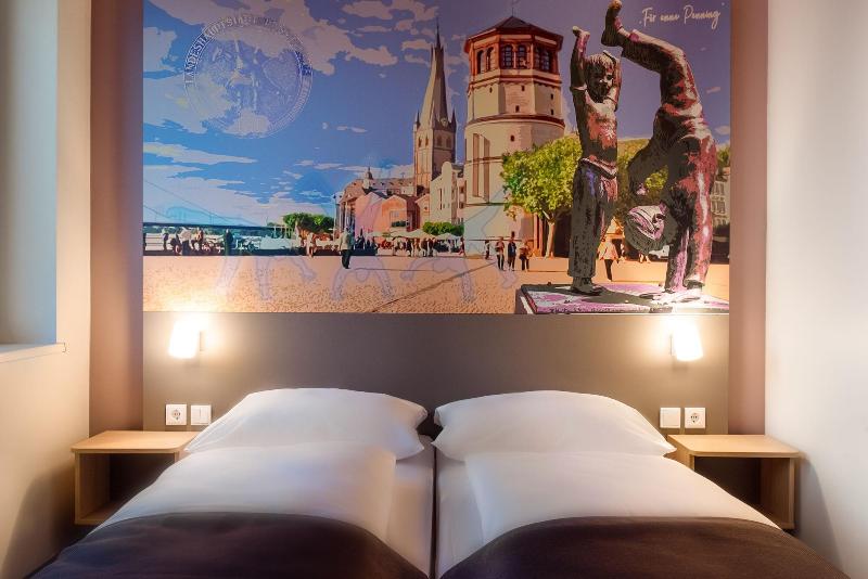 B&B Hotel Düsseldorf-Mitte - Oda