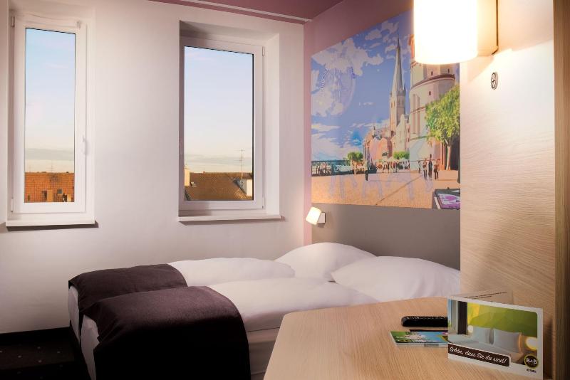 B&B Hotel Düsseldorf-Mitte - Oda