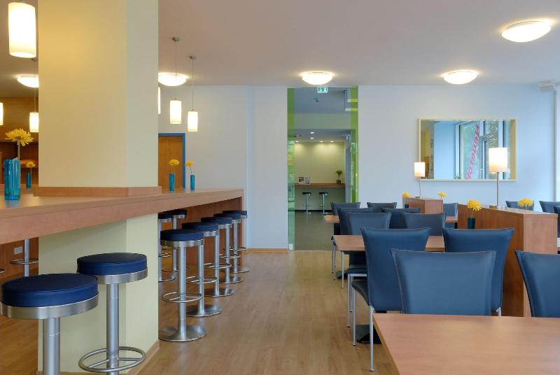 B&B Hotel Düsseldorf-Mitte - Restoran