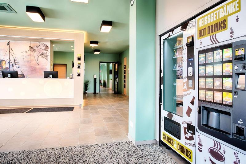 B&B Hotel Wilhelmshaven - Lobi