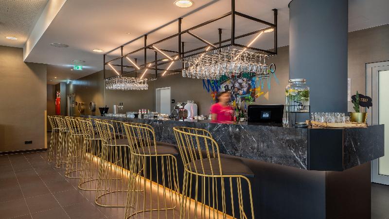 Holiday Inn - the niu, Ridge Halle Central Station - Bar