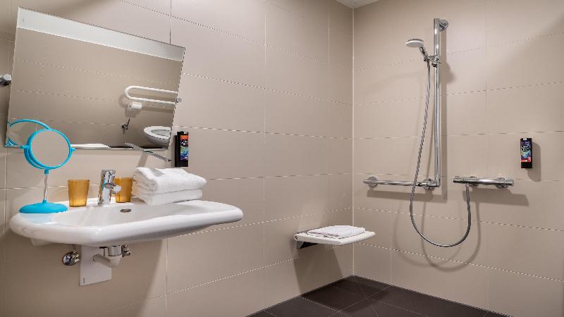 Holiday Inn - the niu, Ridge Halle Central Station - Oda