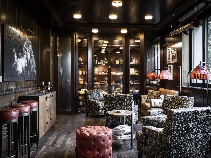 The Alpina Gstaad - Bar