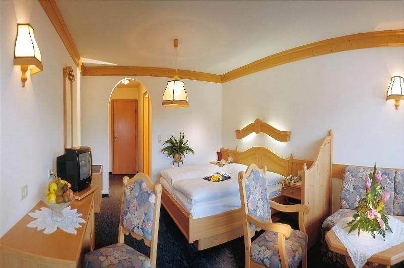 MOSERHOF - Oda