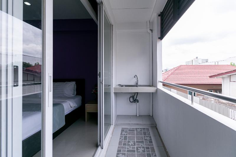 Ruan Plaisoi Apartment by ZUZU - Oda