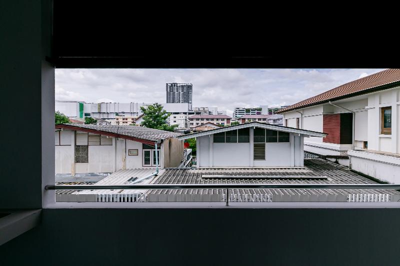 Ruan Plaisoi Apartment by ZUZU - Oda