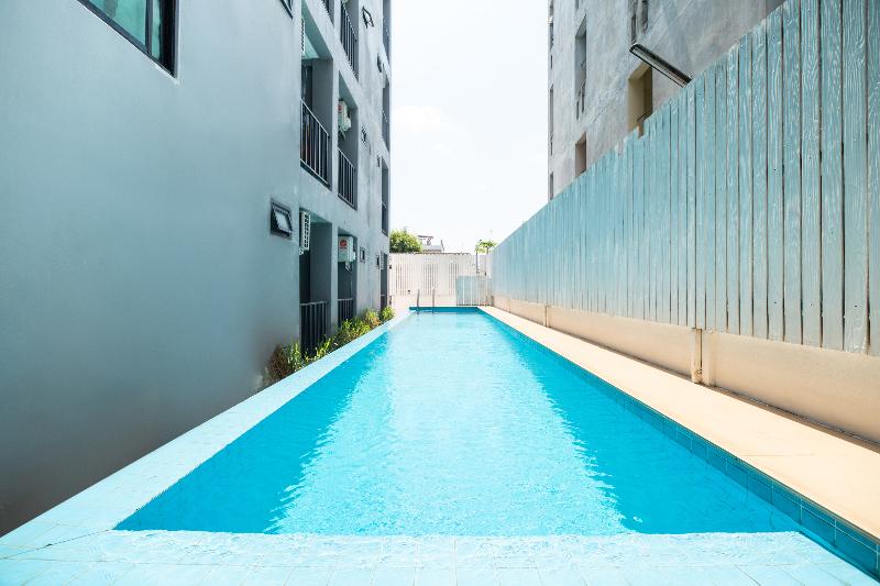 OYO 427 Chill Apartment - Havuz