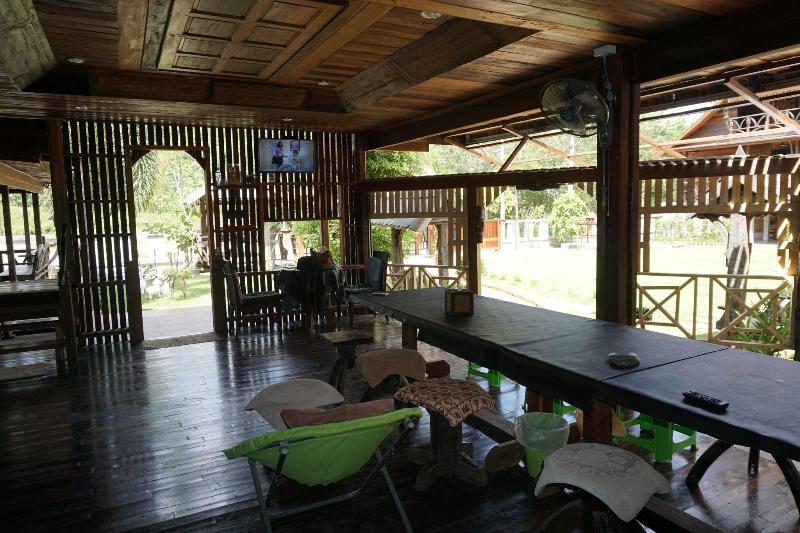 Boutique Village Hotel SHA Plus - Lobi