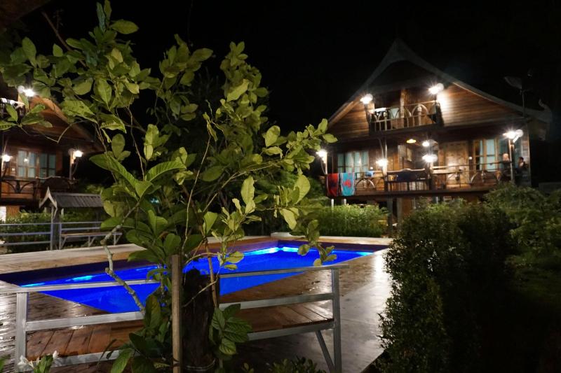 Boutique Village Hotel SHA Plus - Havuz
