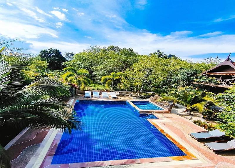 Boutique Village Hotel SHA Plus - Havuz