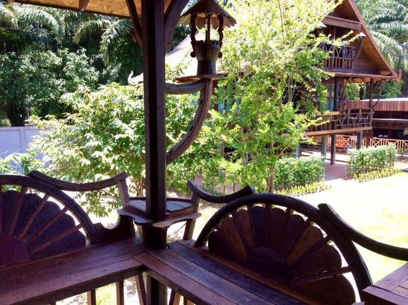 Boutique Village Hotel SHA Plus - Teras