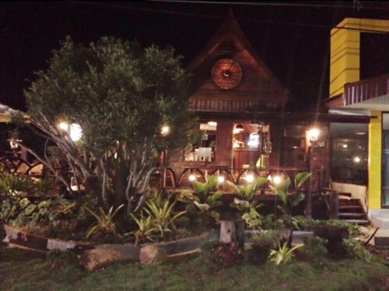 Boutique Village Hotel SHA Plus - Teras