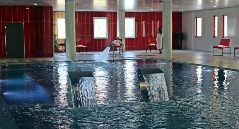 Palace Hotel Spa Astúrias - Havuz