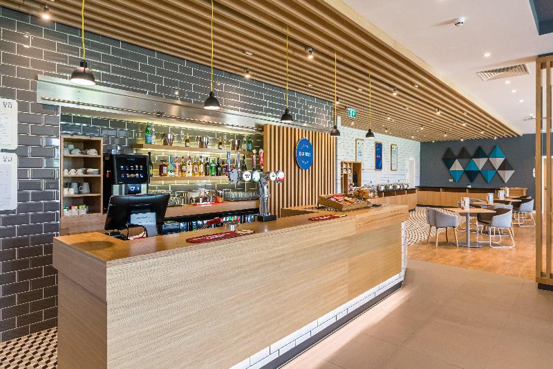 Holiday Inn Express Bodmin Victoria Junction - Bar