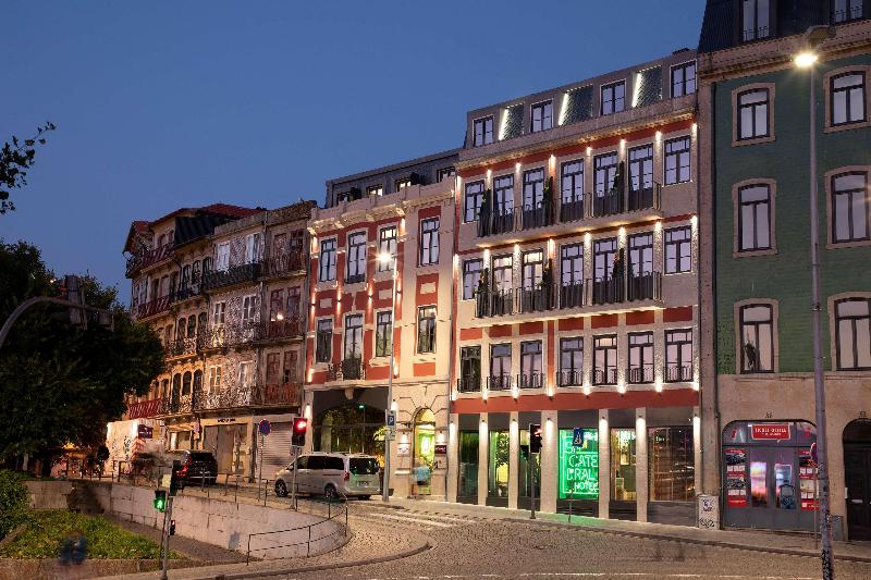 Se Catedral Hotel Porto, Tapestry Collection by Hi - Genel