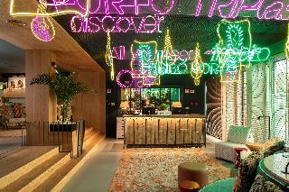 Se Catedral Hotel Porto, Tapestry Collection by Hi fotoÄŸrafÄ±