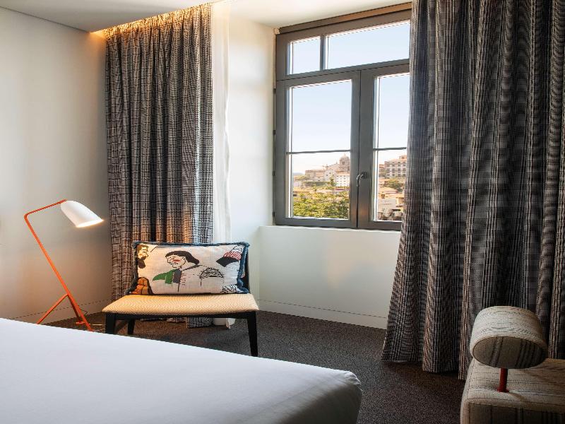 Se Catedral Hotel Porto, Tapestry Collection by Hi - Oda