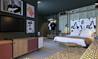 Se Catedral Hotel Porto, Tapestry Collection by Hi fotoÄŸrafÄ±