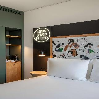 Se Catedral Hotel Porto, Tapestry Collection by Hi fotoÄŸrafÄ±