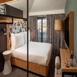 Se Catedral Hotel Porto, Tapestry Collection by Hi fotoÄŸrafÄ±