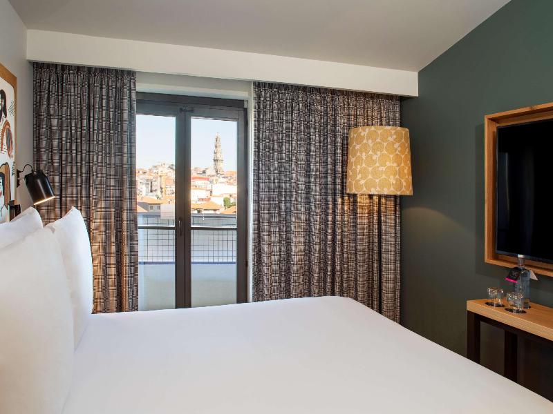 Se Catedral Hotel Porto, Tapestry Collection by Hi - Oda