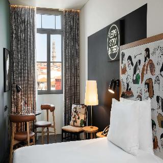 Se Catedral Hotel Porto, Tapestry Collection by Hi fotoÄŸrafÄ±