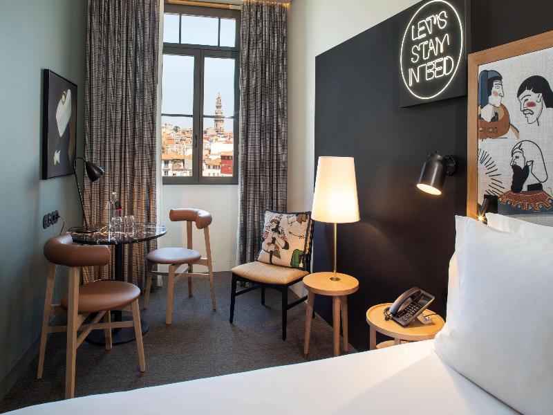 Se Catedral Hotel Porto, Tapestry Collection by Hi - Oda