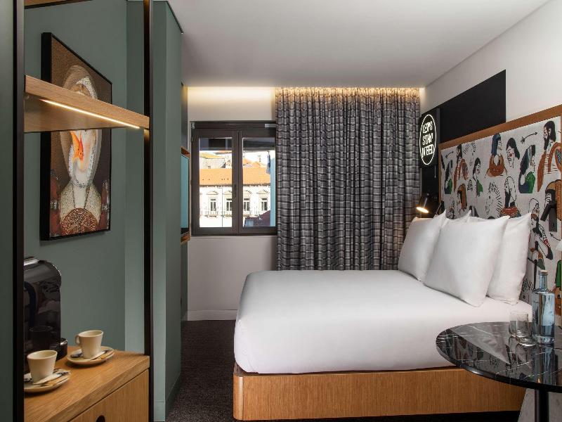 Se Catedral Hotel Porto, Tapestry Collection by Hi - Oda
