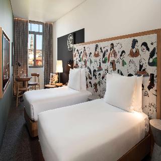 Se Catedral Hotel Porto, Tapestry Collection by Hi fotoÄŸrafÄ±