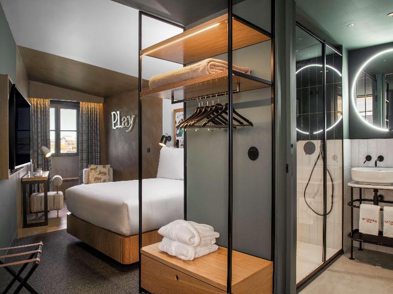 Se Catedral Hotel Porto, Tapestry Collection by Hi - Oda