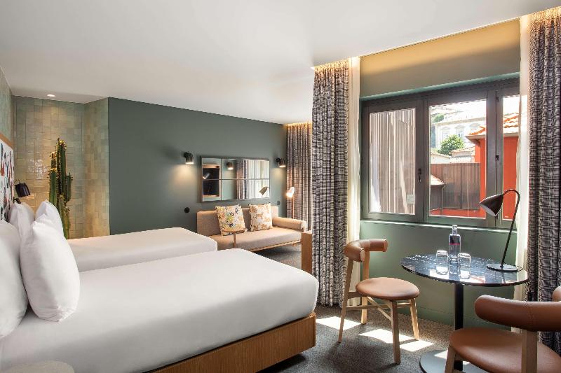 Se Catedral Hotel Porto, Tapestry Collection by Hi - Oda